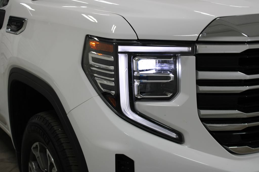 Used 2025 GMC Sierra 1500 SLT AWD/4WD image 12