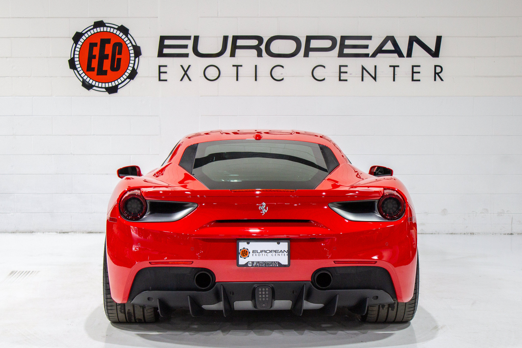 Used 2018 Ferrari 488 GTB RWD image 6