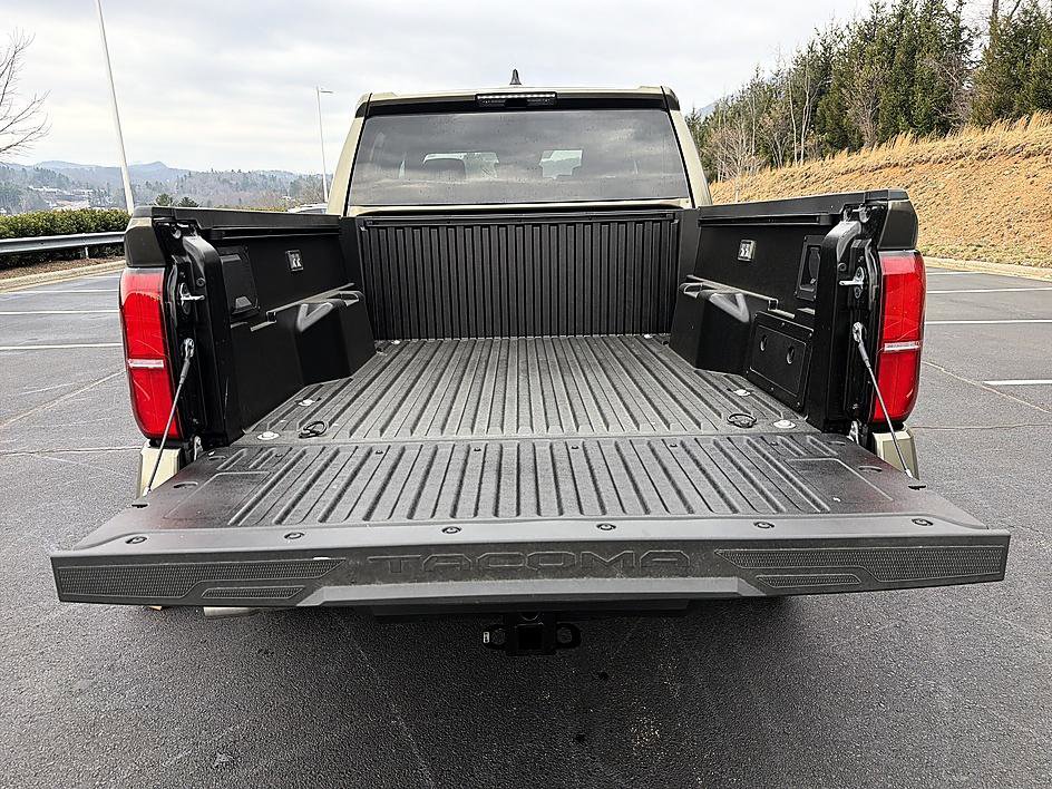 New 2026 Toyota Tacoma TRD Off-Road AWD/4WD image 22