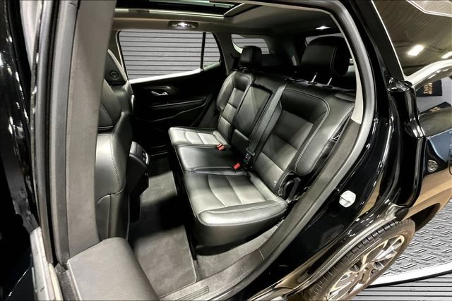 Used 2023 GMC Terrain SLT w/ Infotainment Package II FWD image 20