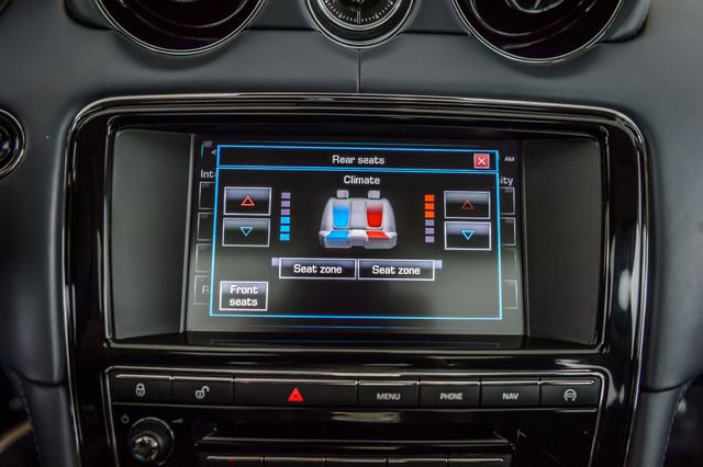 Used 2015 Jaguar XJ L Portfolio image 25