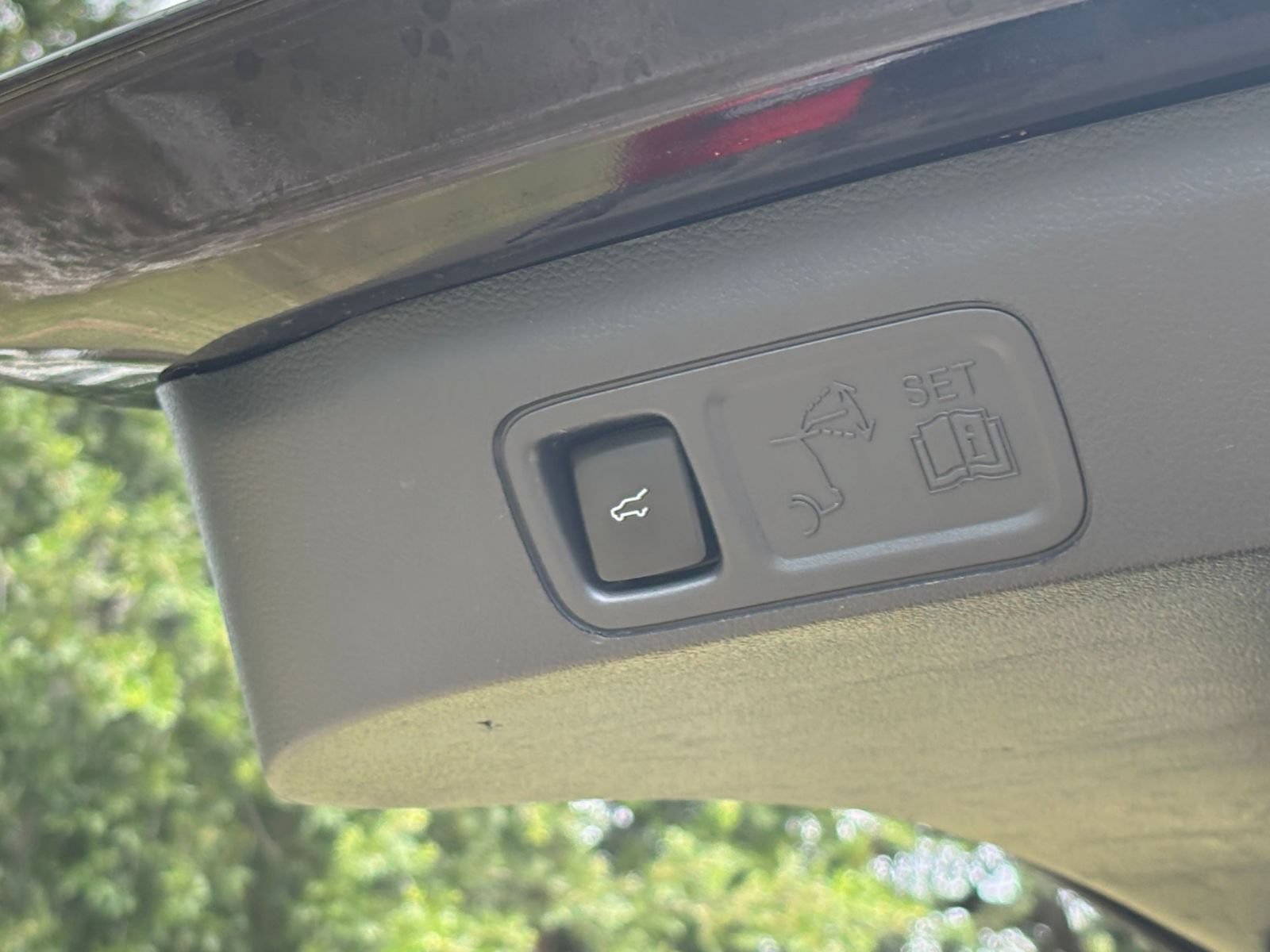 Used 2024 Ford Expedition Limited RWD image 24