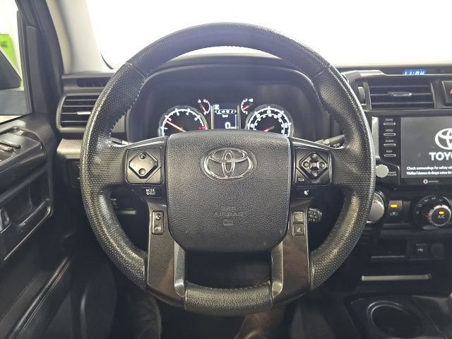 Used 2020 Toyota 4Runner TRD Off-Road Premium w/ Moonroof Package AWD/4WD image 17