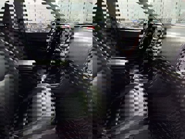 Used 2018 GMC Canyon SLT w/ Driver Alert Package image 23