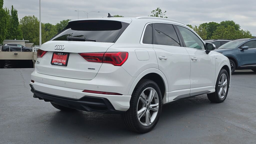 Used 2020 Audi Q3 2.0T Premium Plus w/ Premium Plus Package AWD/4WD image 3