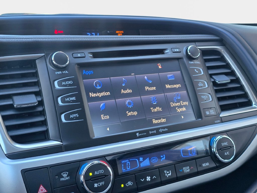 Used 2019 Toyota Highlander XLE AWD/4WD image 24