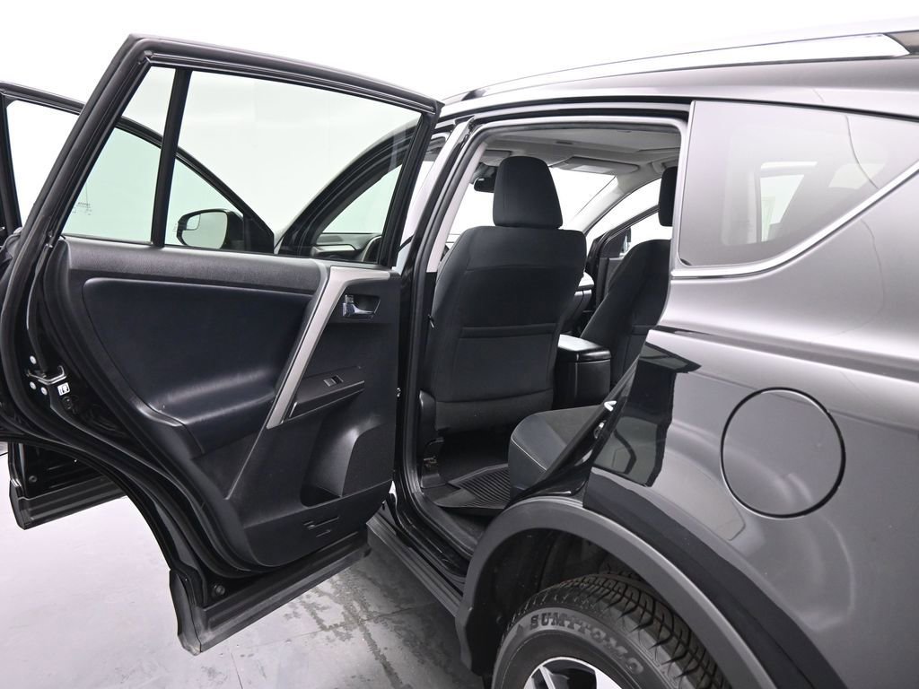 Used 2017 Toyota RAV4 XLE w/ Protection Package image 16