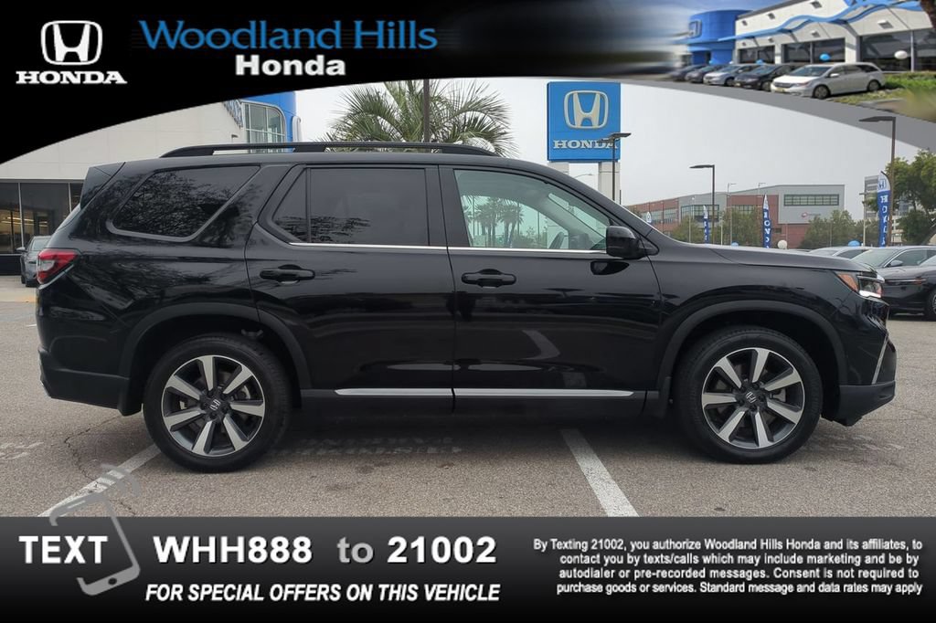 Certified 2025 Honda Pilot Touring image 4