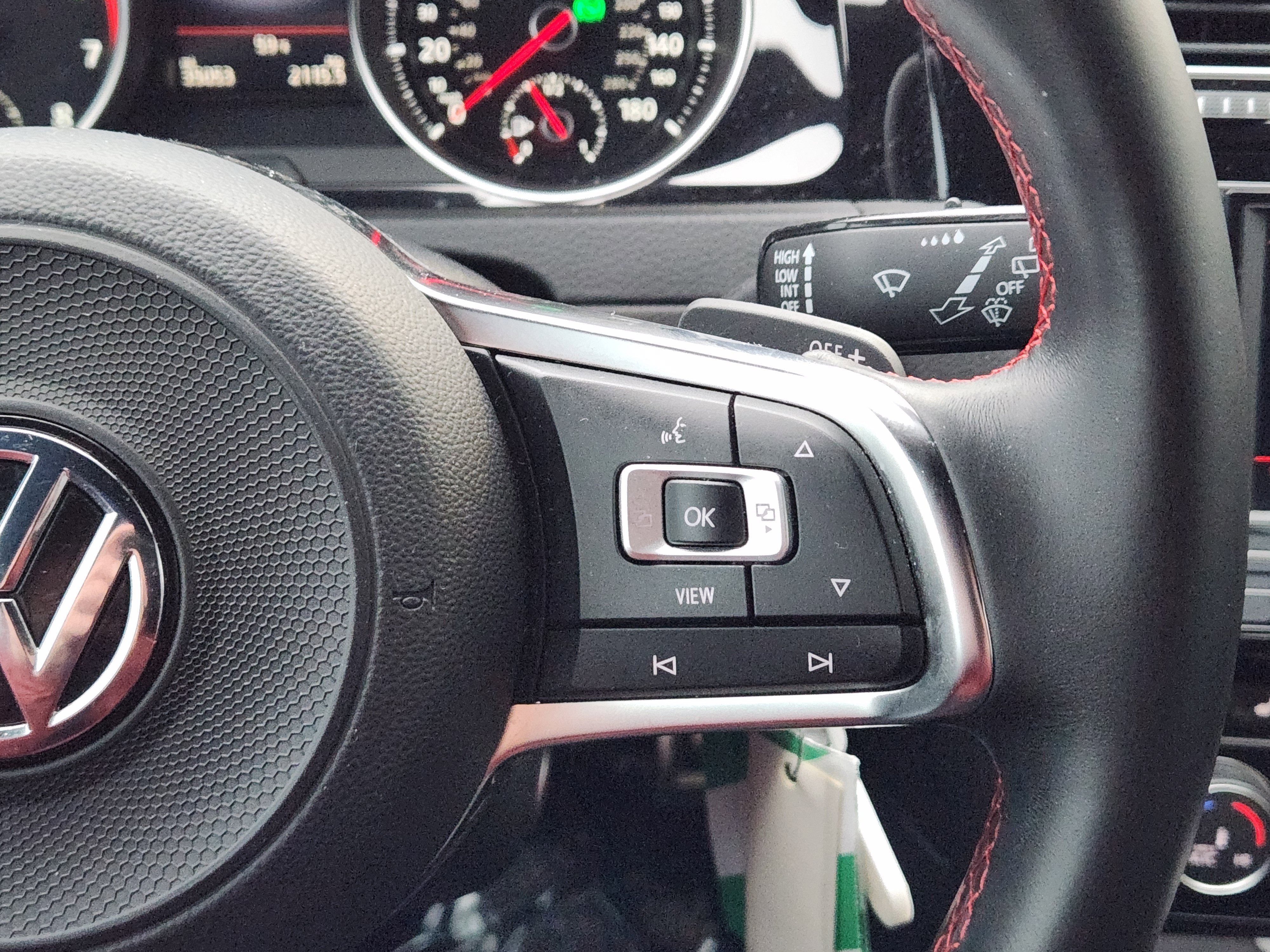 Used 2020 Volkswagen GTI S image 27