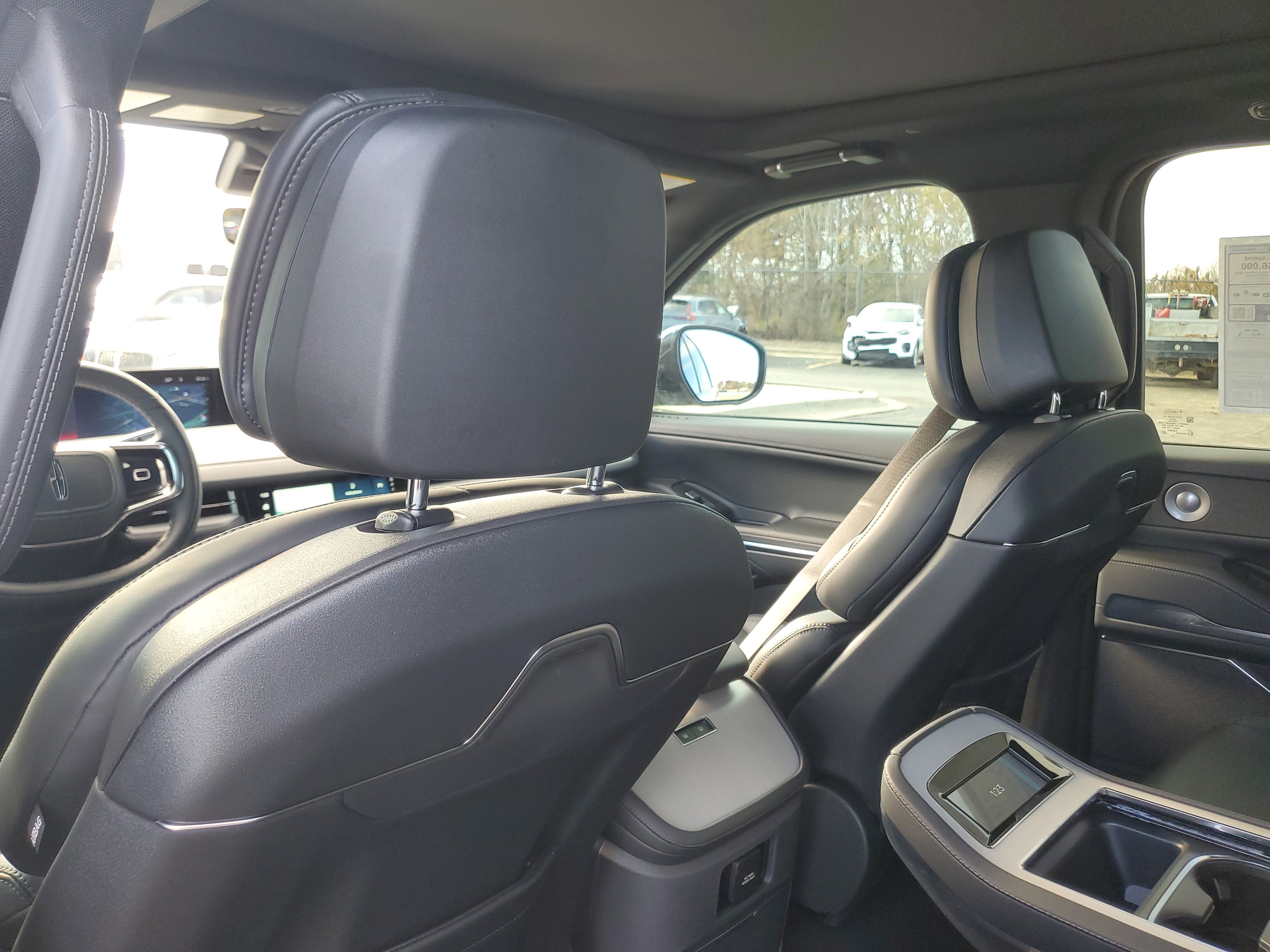 New 2025 Lincoln Navigator L Reserve w/ Jet Appearance Package image 28