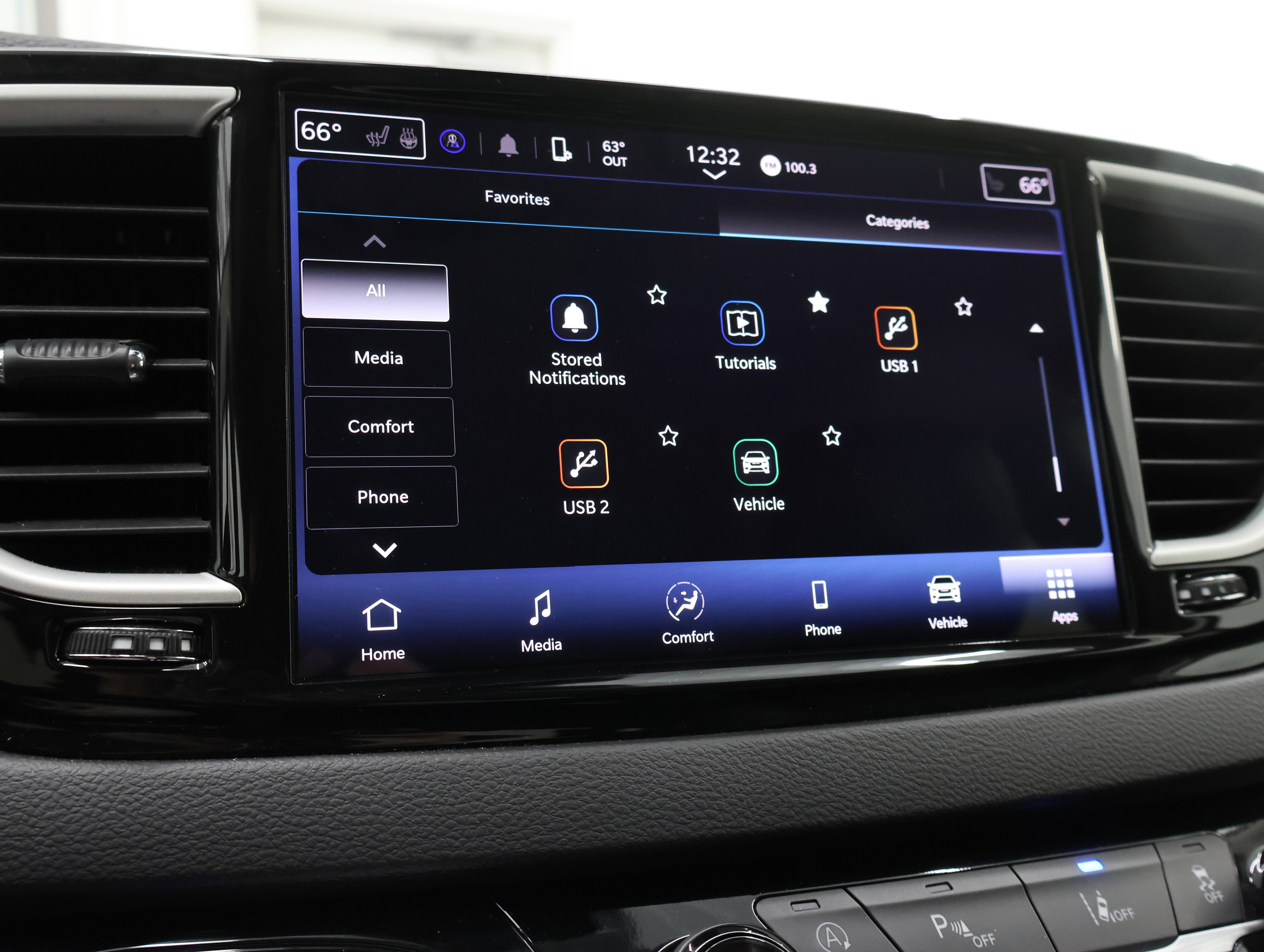 Used 2024 Chrysler Pacifica Touring-L FWD image 57