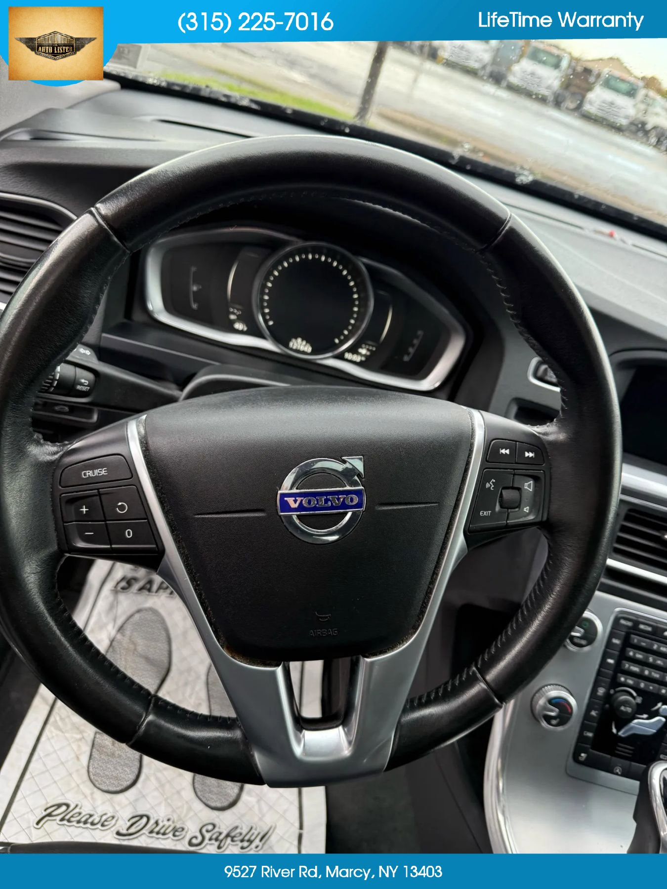 Used 2017 Volvo V60 T5 Premier w/ Convenience Package image 11