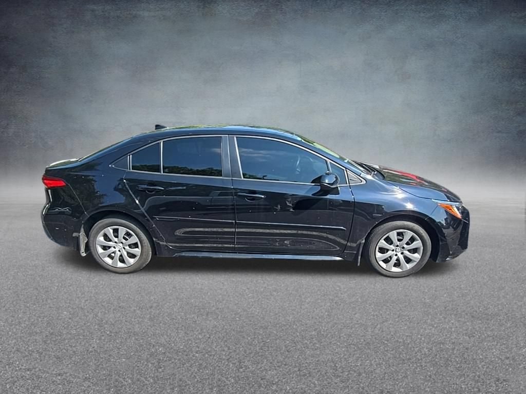 Used 2024 Toyota Corolla LE FWD image 10