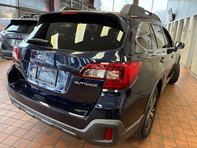 Used 2018 Subaru Outback 2.5i Limited AWD/4WD image 10