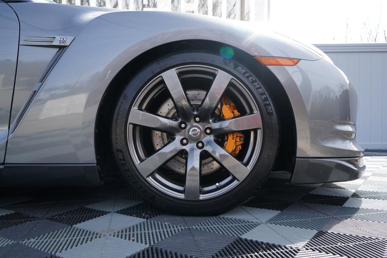 Used 2010 Nissan GT-R Premium image 79