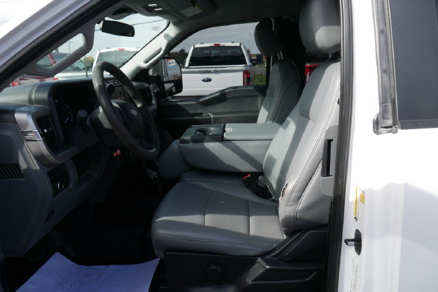 Used 2023 Ford F250 XL w/ F-250 >10K GVWR Package AWD/4WD image 2