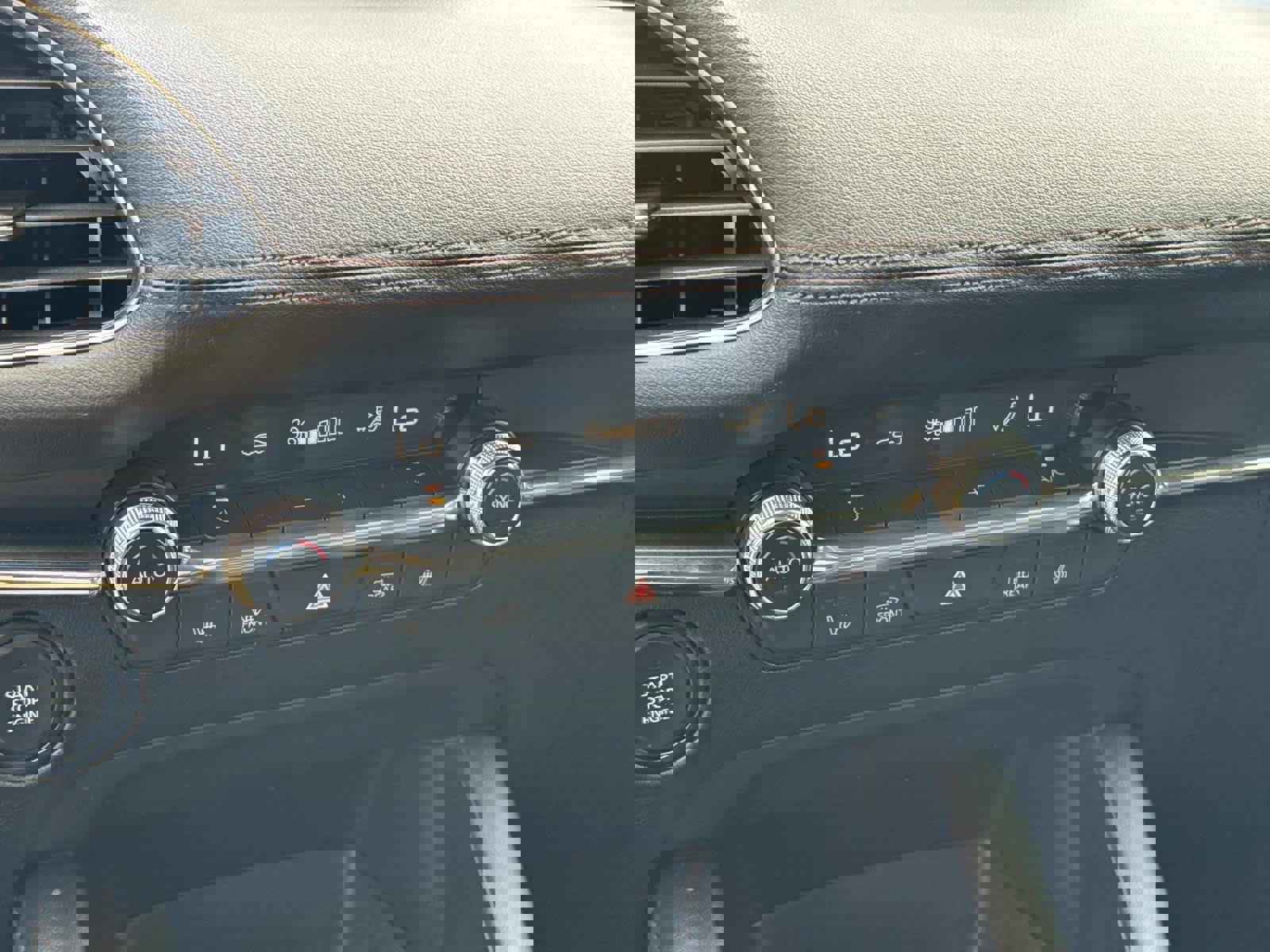 Used 2022 MAZDA MAZDA3 s image 26