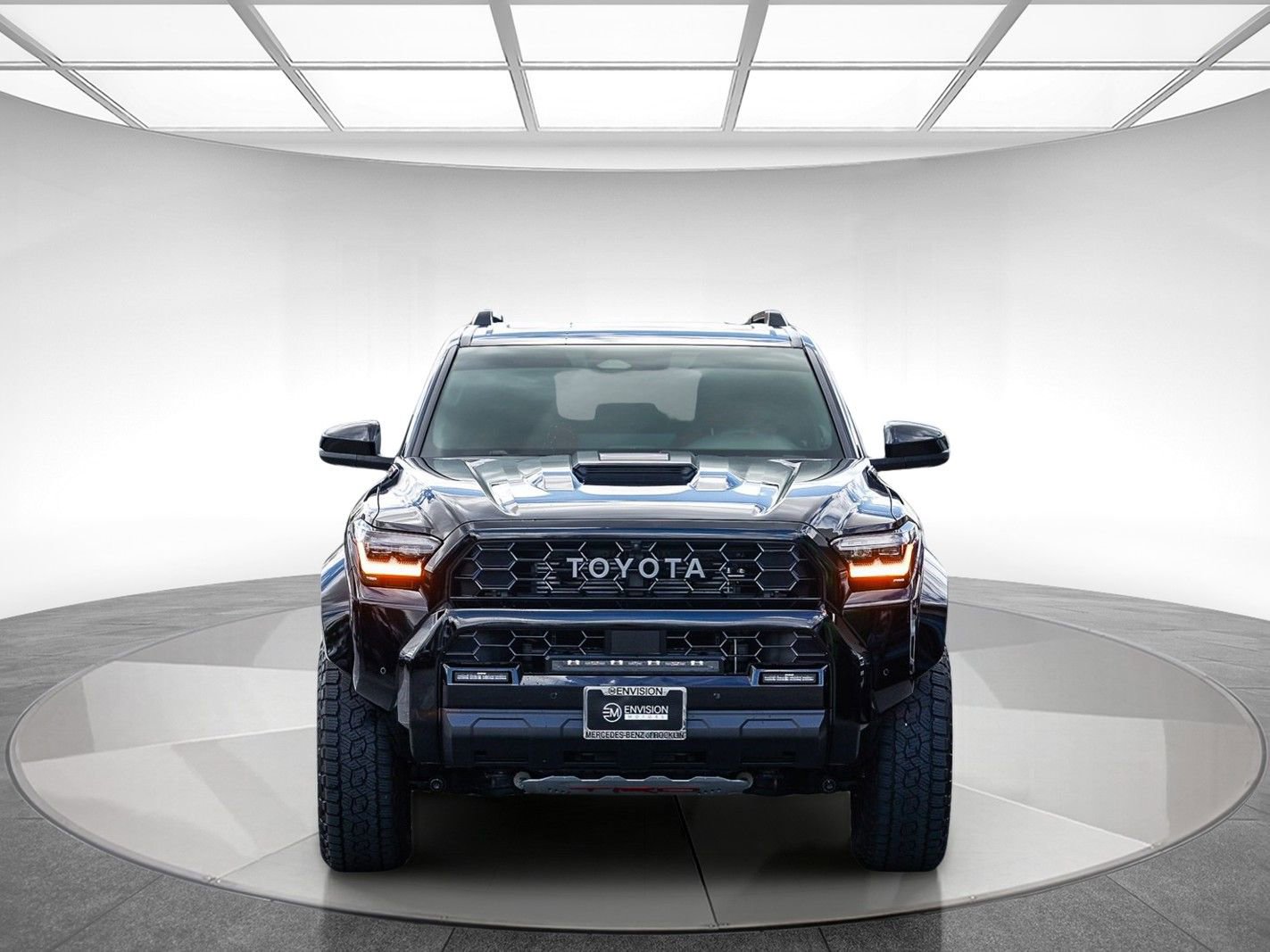 Used 2025 Toyota 4Runner 4WD image 6
