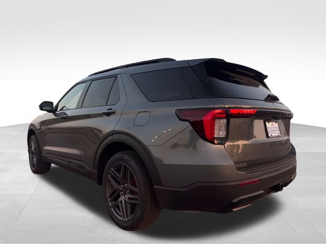 New 2026 Ford Explorer ST-Line w/ ST-Line Street Pack AWD/4WD image 4