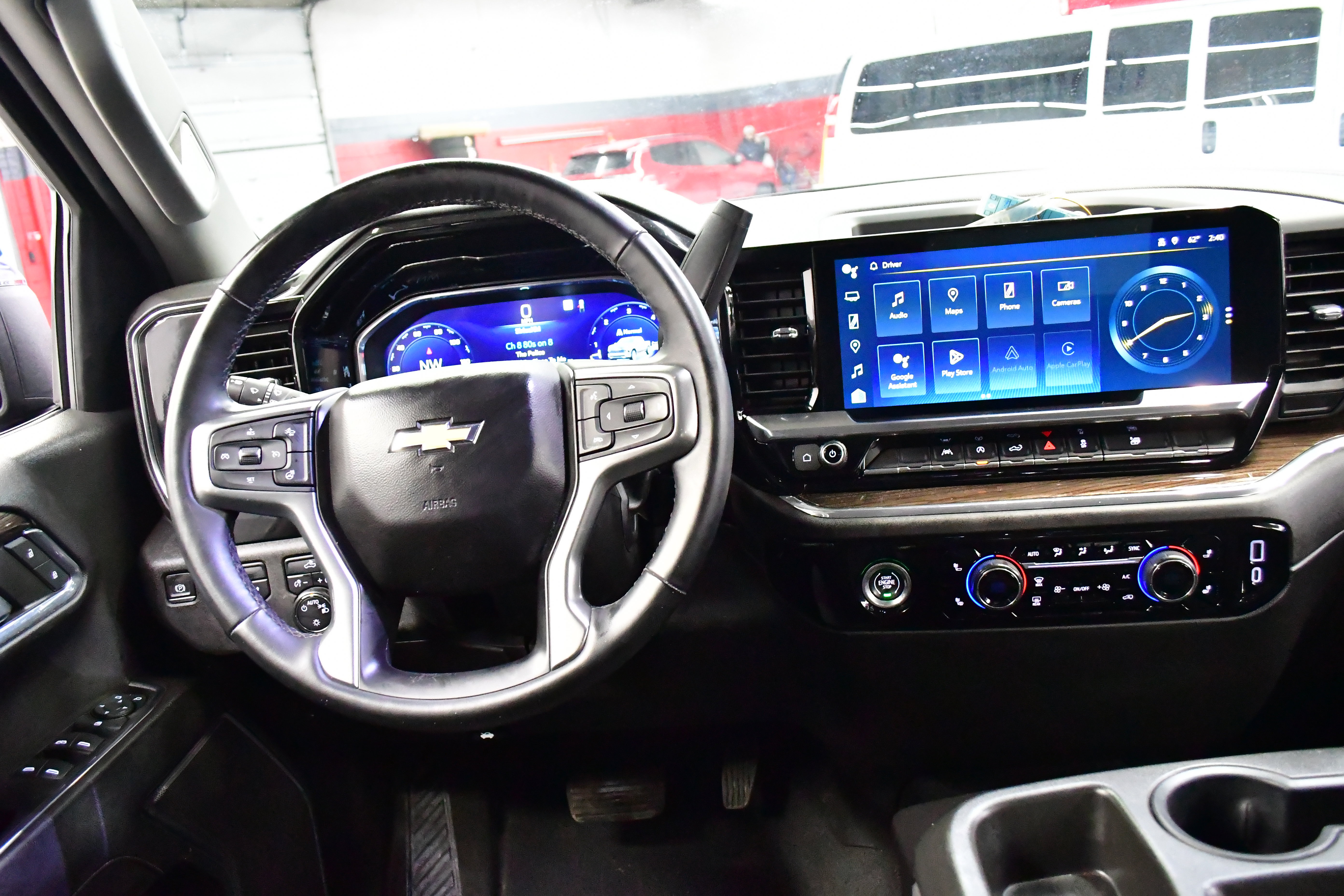 Used 2023 Chevrolet Silverado 1500 LT image 13