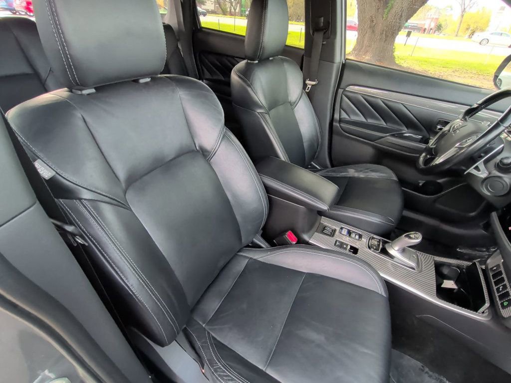 Used 2022 Mitsubishi Outlander SEL image 21