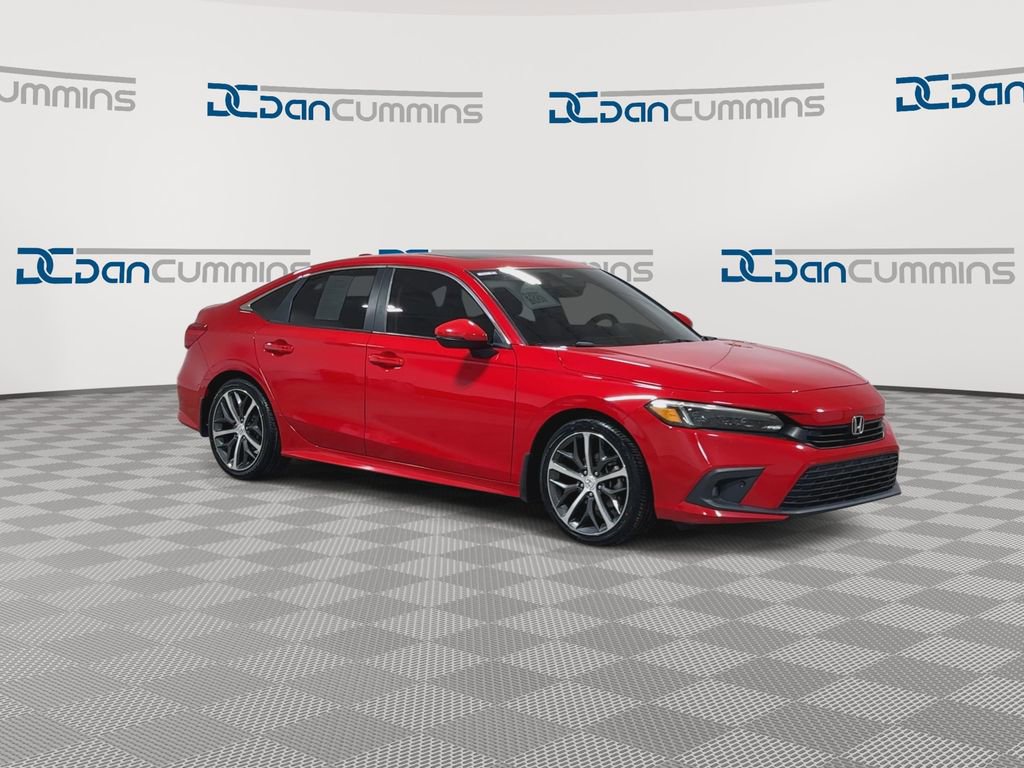 Used 2022 Honda Civic Touring image 2