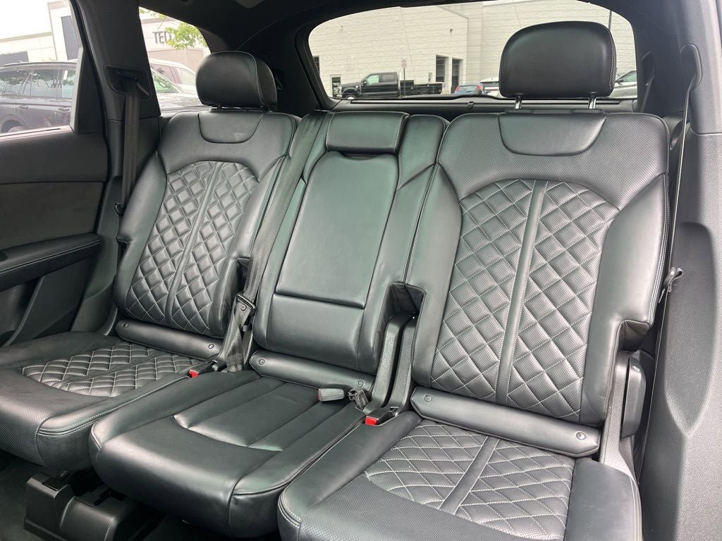 Used 2023 Audi SQ7 Prestige AWD/4WD image 14