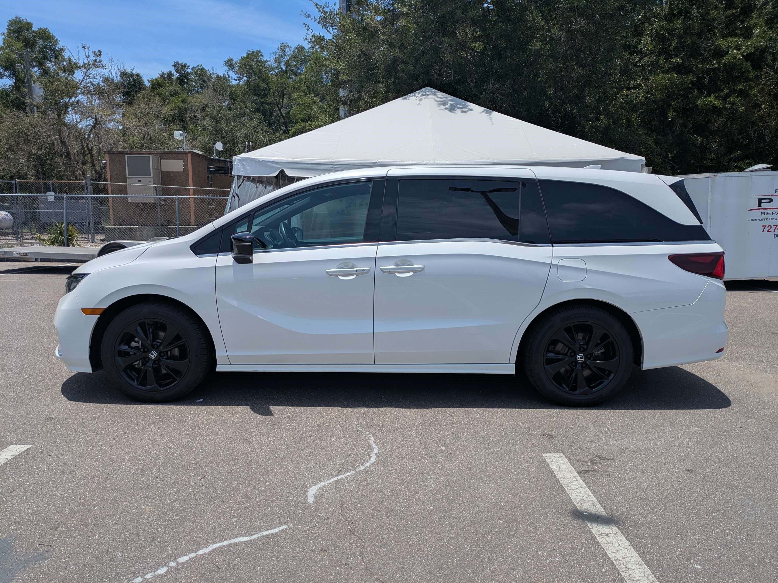 Used 2024 Honda Odyssey Sport image 6