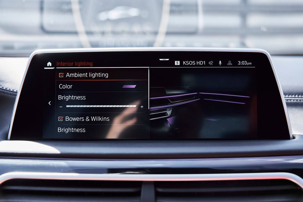 Used 2022 BMW M760i xDrive w/ Luxury Rear Seating Package image 86