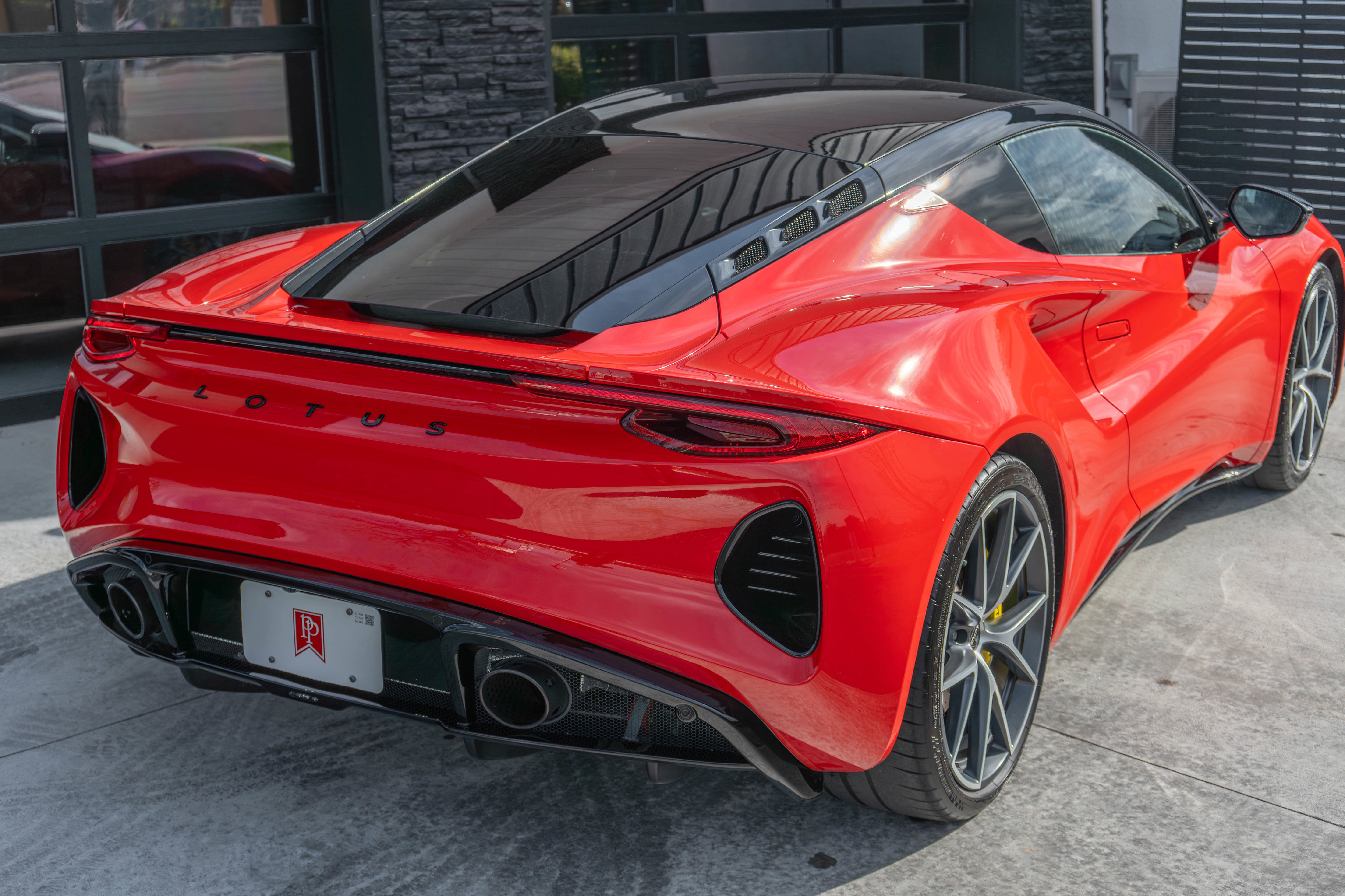 Used 2025 Lotus Emira image 11