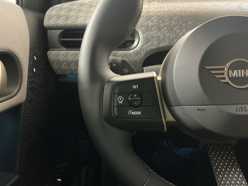 Certified 2025 MINI Cooper S image 15