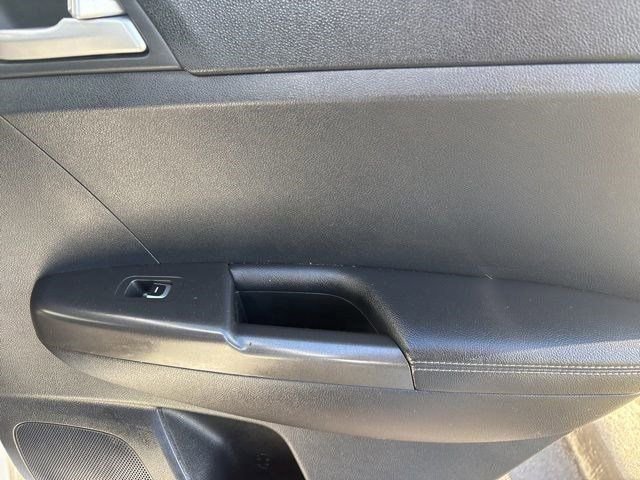 Used 2021 Kia Sportage LX image 35