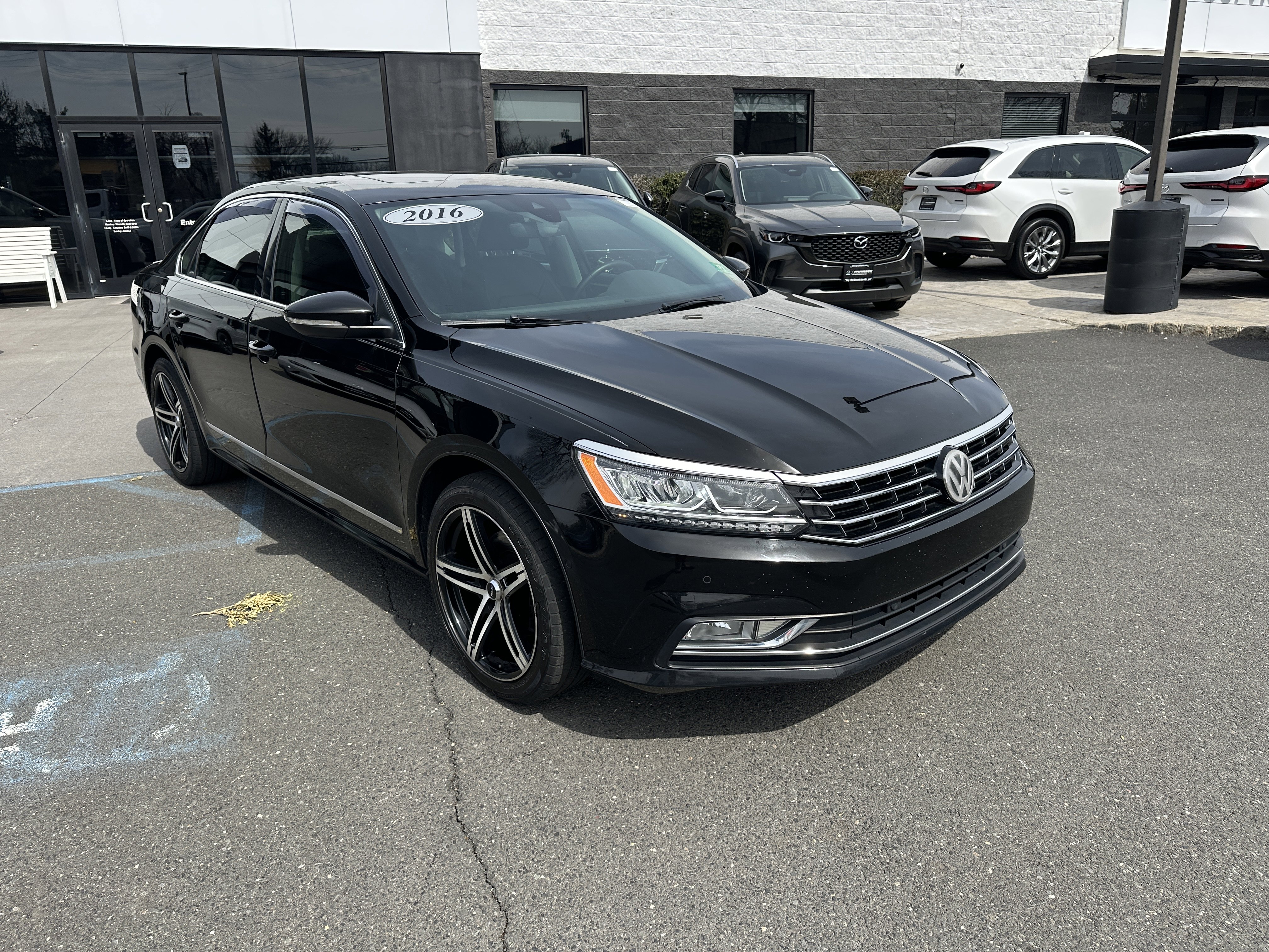Used 2016 Volkswagen Passat 1.8T SEL Premium image 13