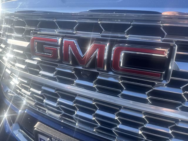 Used 2023 GMC Terrain Denali w/ Denali Premium Package image 32