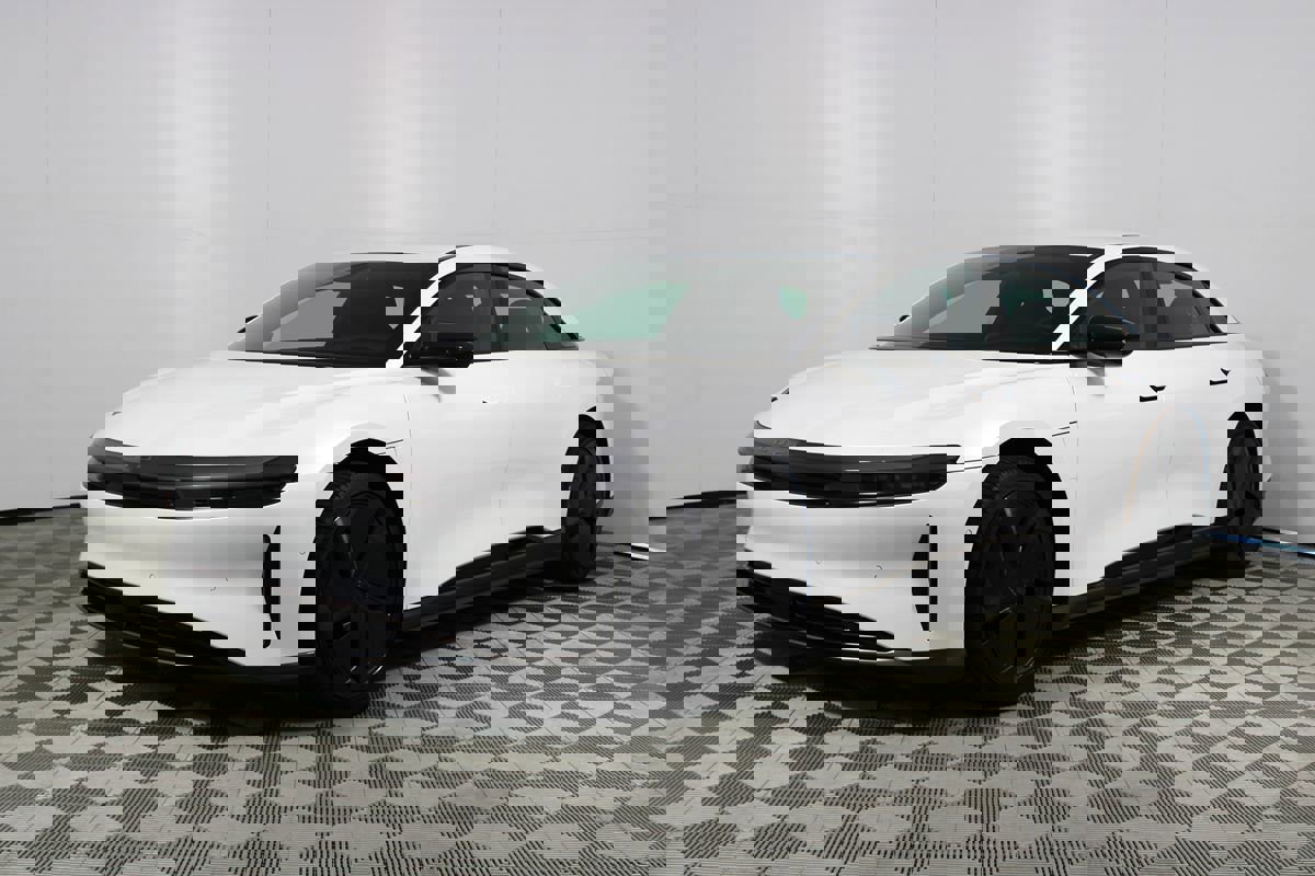 Used 2024 Lucid Air Pure image 3