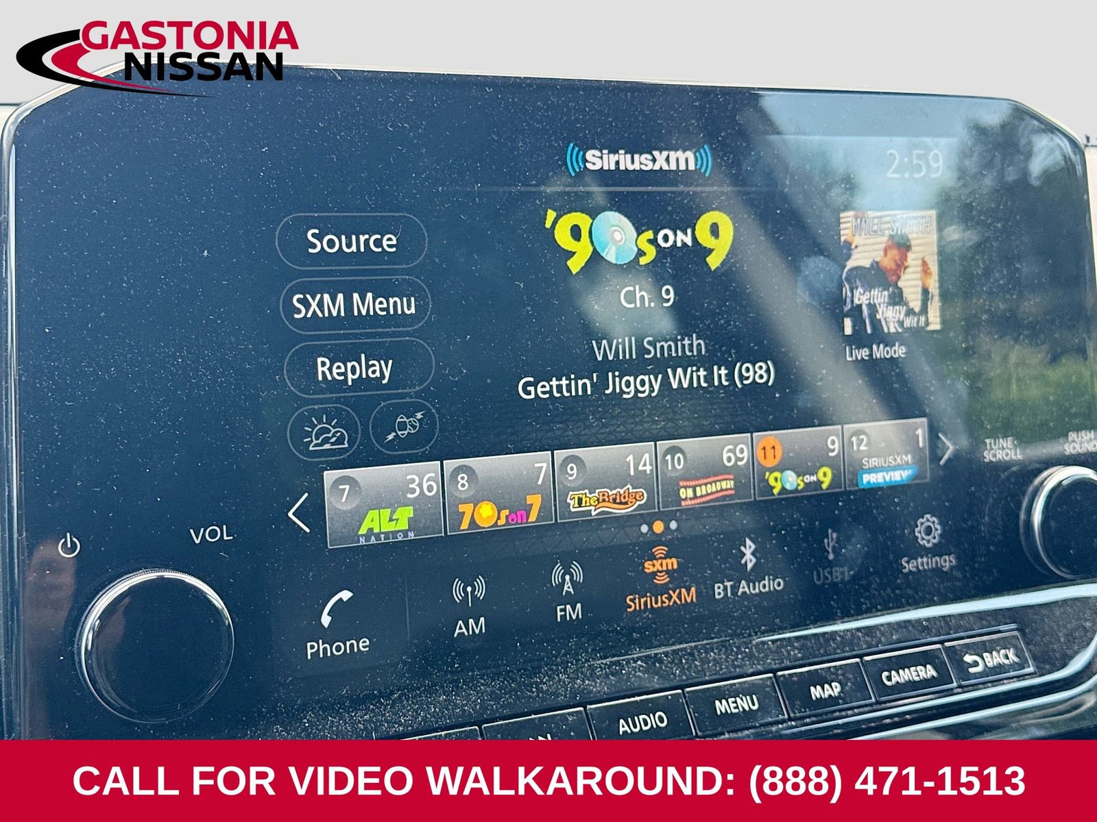 Used 2023 Nissan Pathfinder SL AWD/4WD image 23