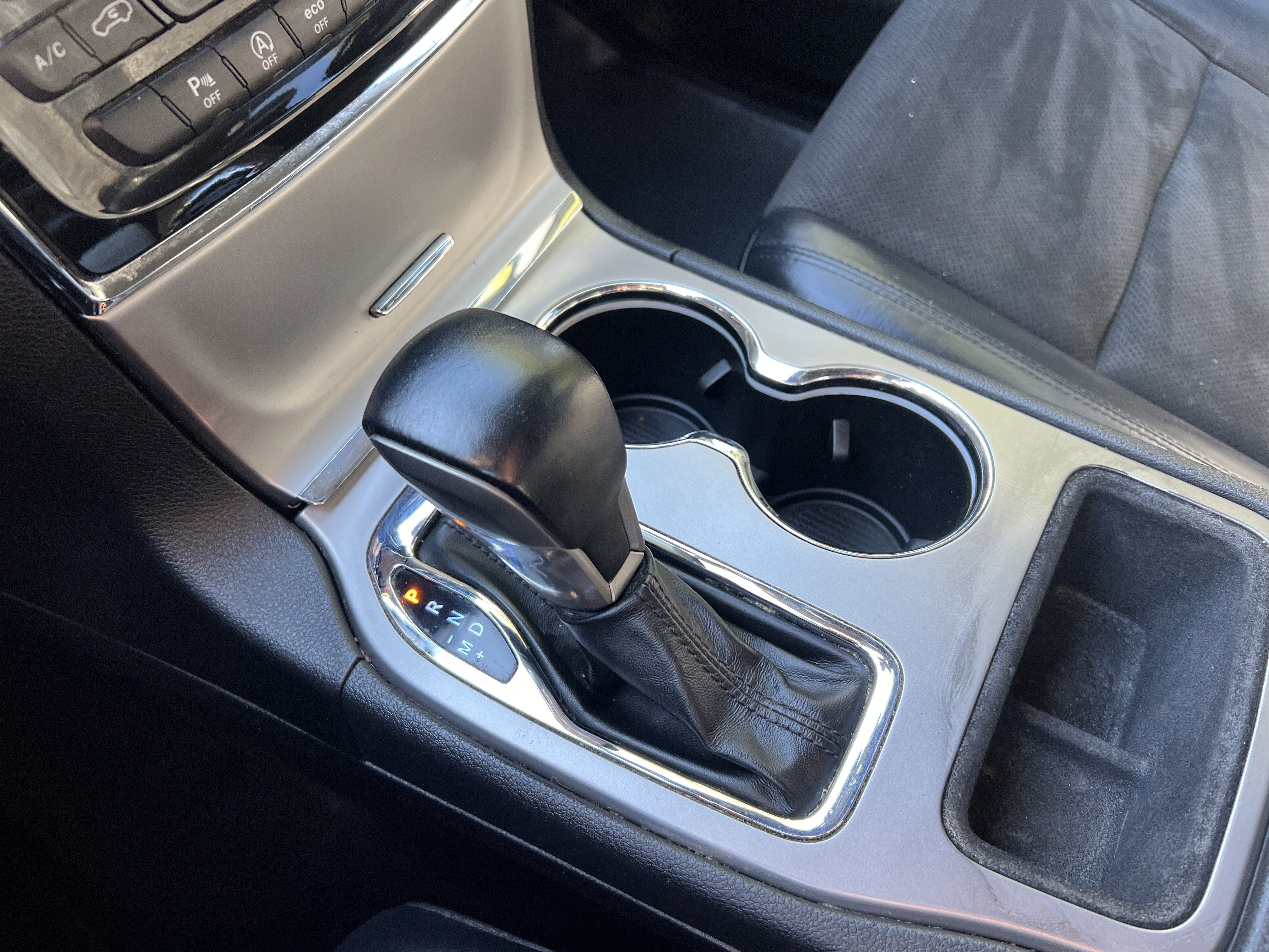 Used 2021 Jeep Grand Cherokee Laredo X image 25