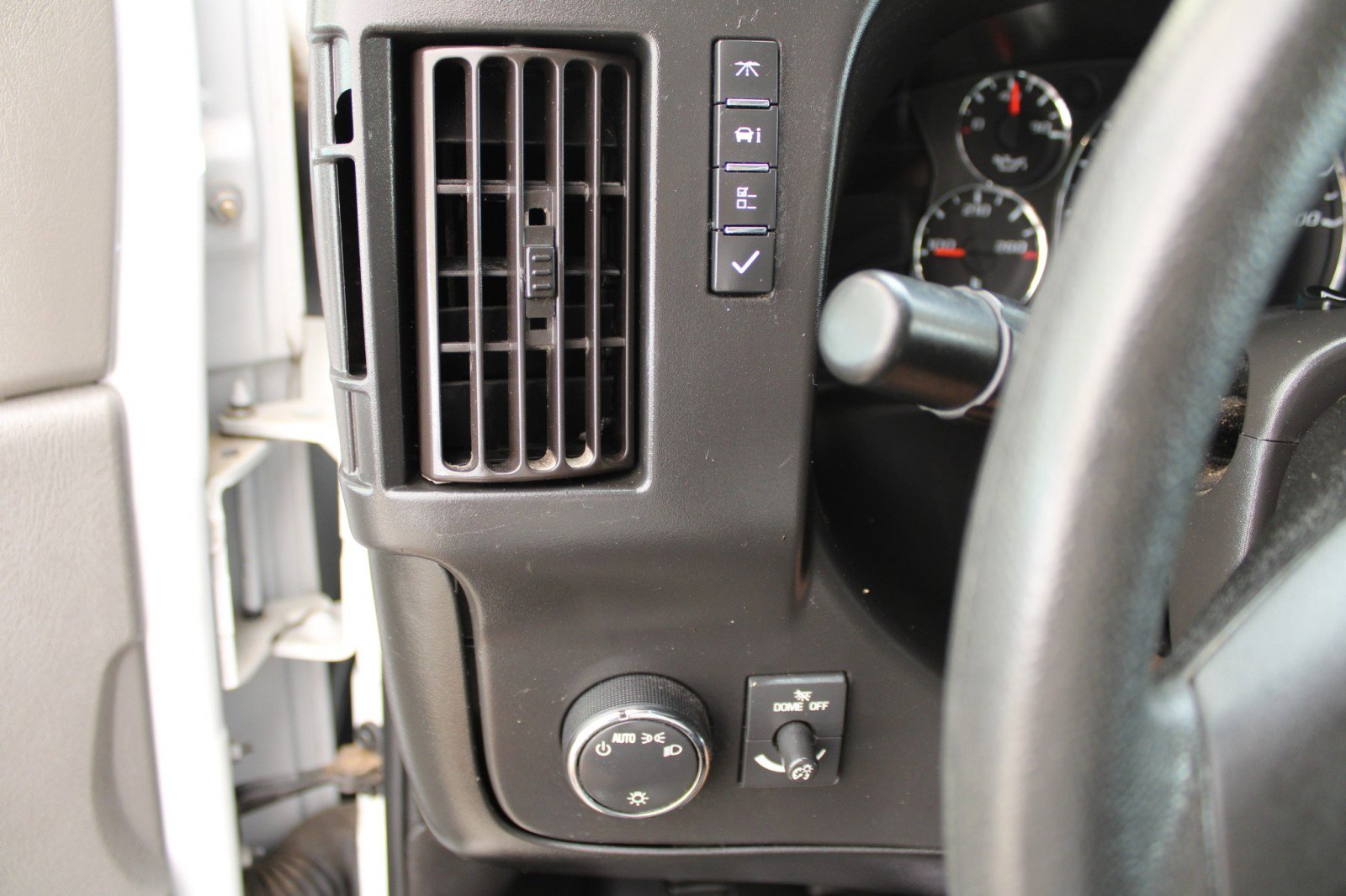 Used 2020 Chevrolet Express 2500 w/ Driver Convenience Package image 13