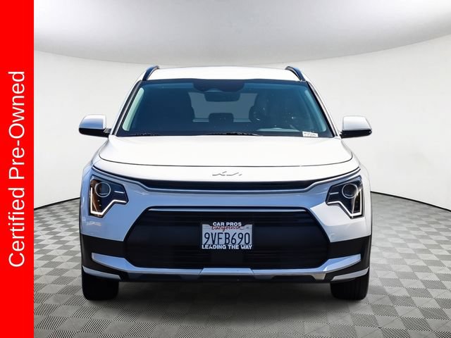 Certified 2025 Kia Niro EX FWD image 3