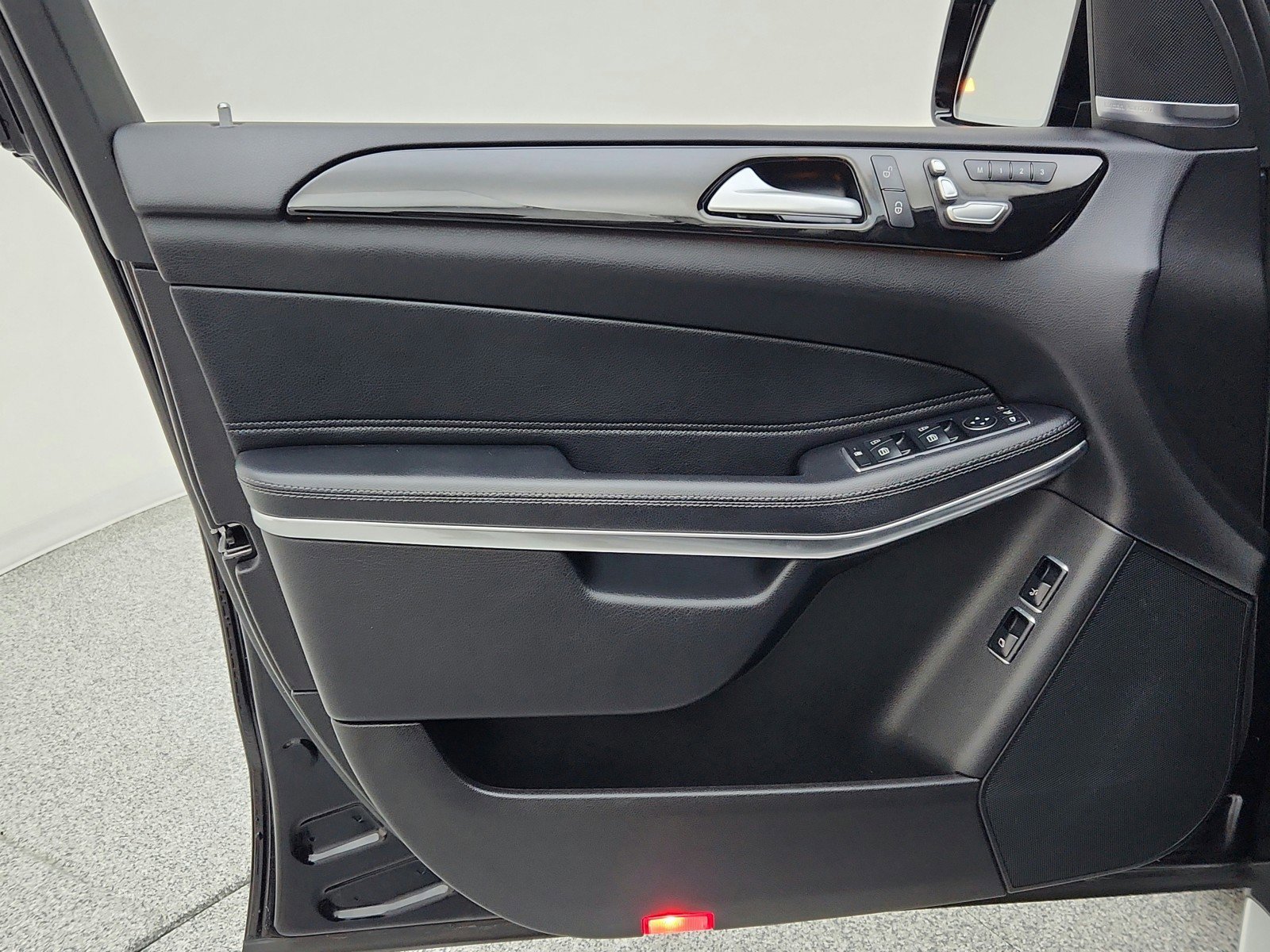 Used 2019 Mercedes-Benz GLS 550 4MATIC image 23