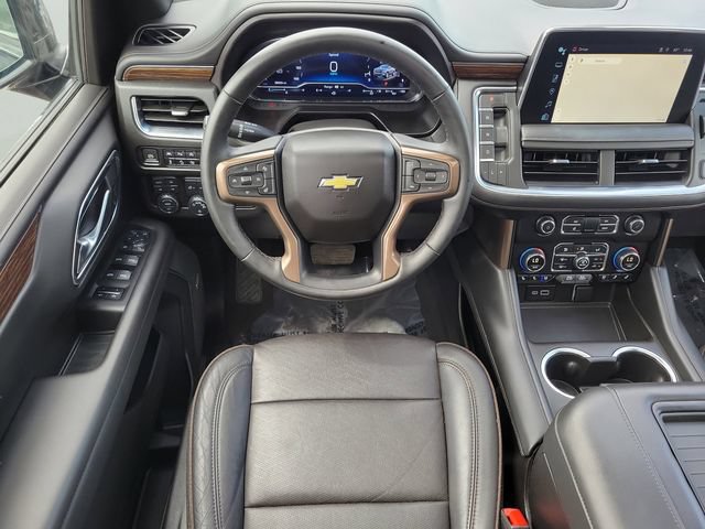 Used 2024 Chevrolet Suburban High Country AWD/4WD image 16