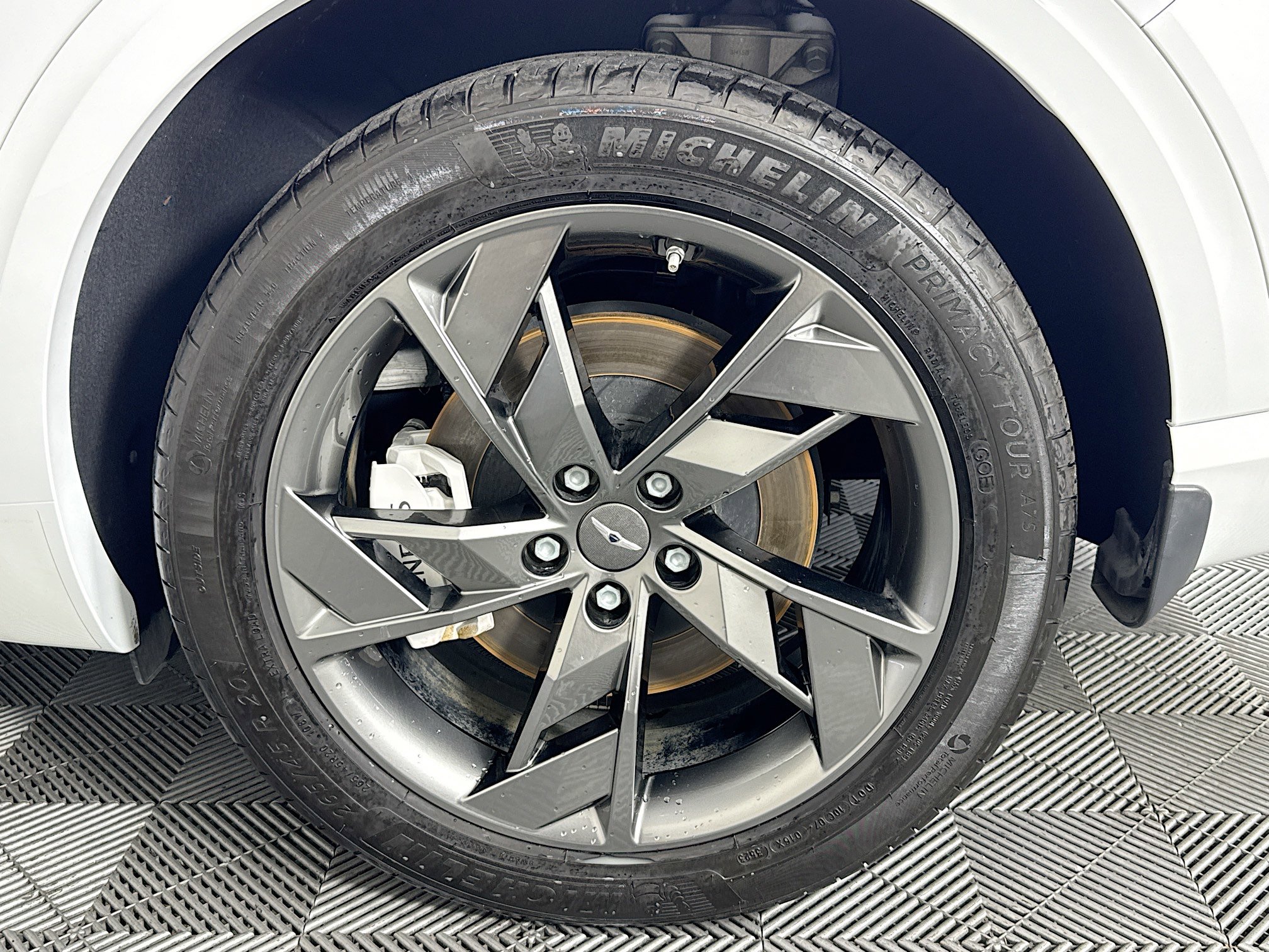 Used 2024 Genesis Electrified GV70 Advanced w/ Prestige Package image 36