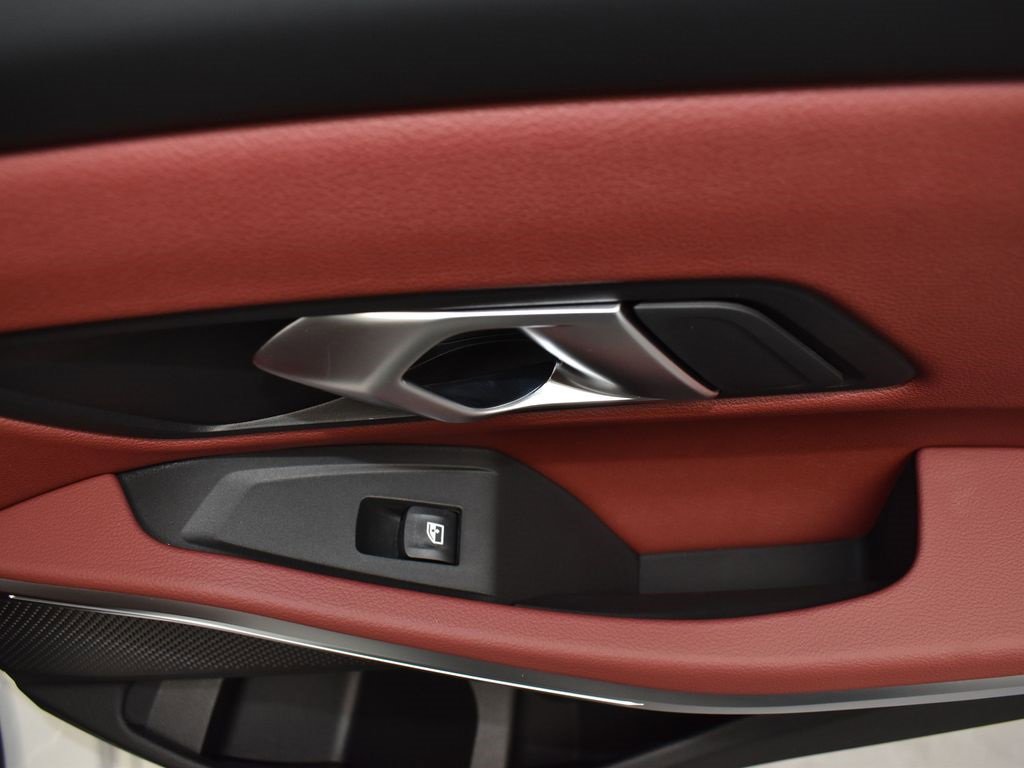 New 2026 BMW 330i Sedan w/ M Sport Package image 18