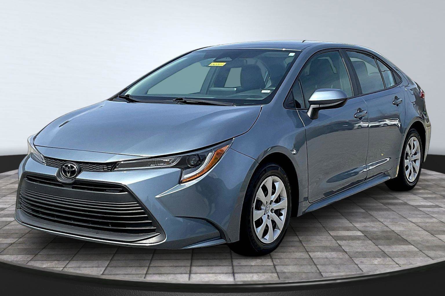 Used 2023 Toyota Corolla LE image 12