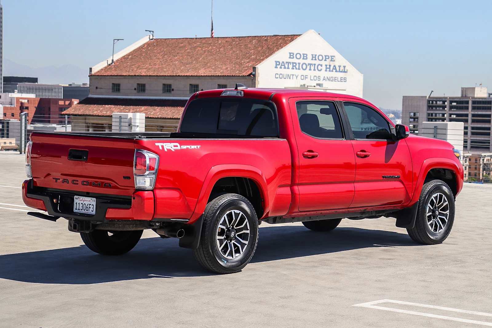 Used 2022 Toyota Tacoma TRD Sport w/ Technology Package image 4