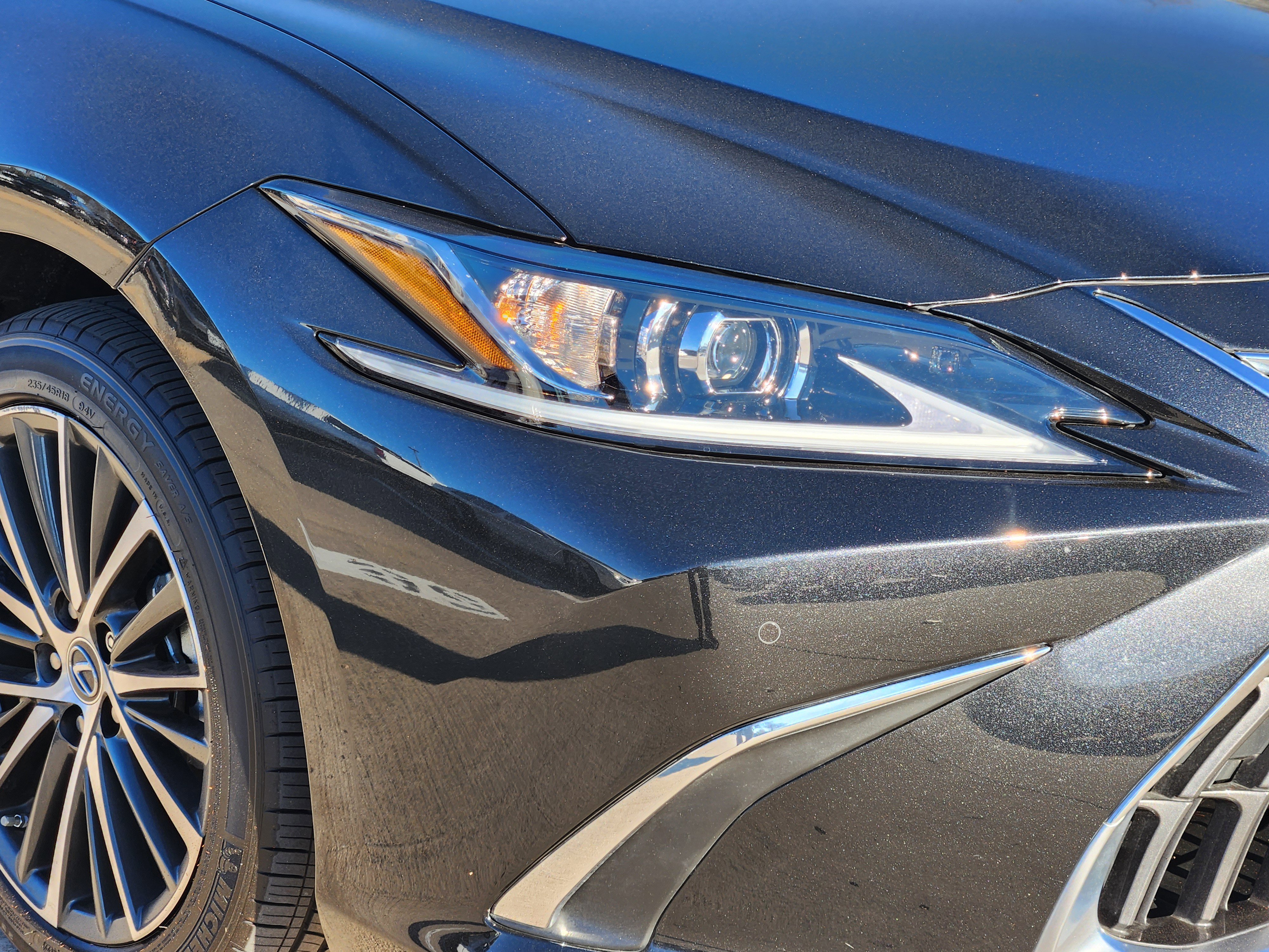 Certified 2023 Lexus ES 350 w/ Premium Package image 5