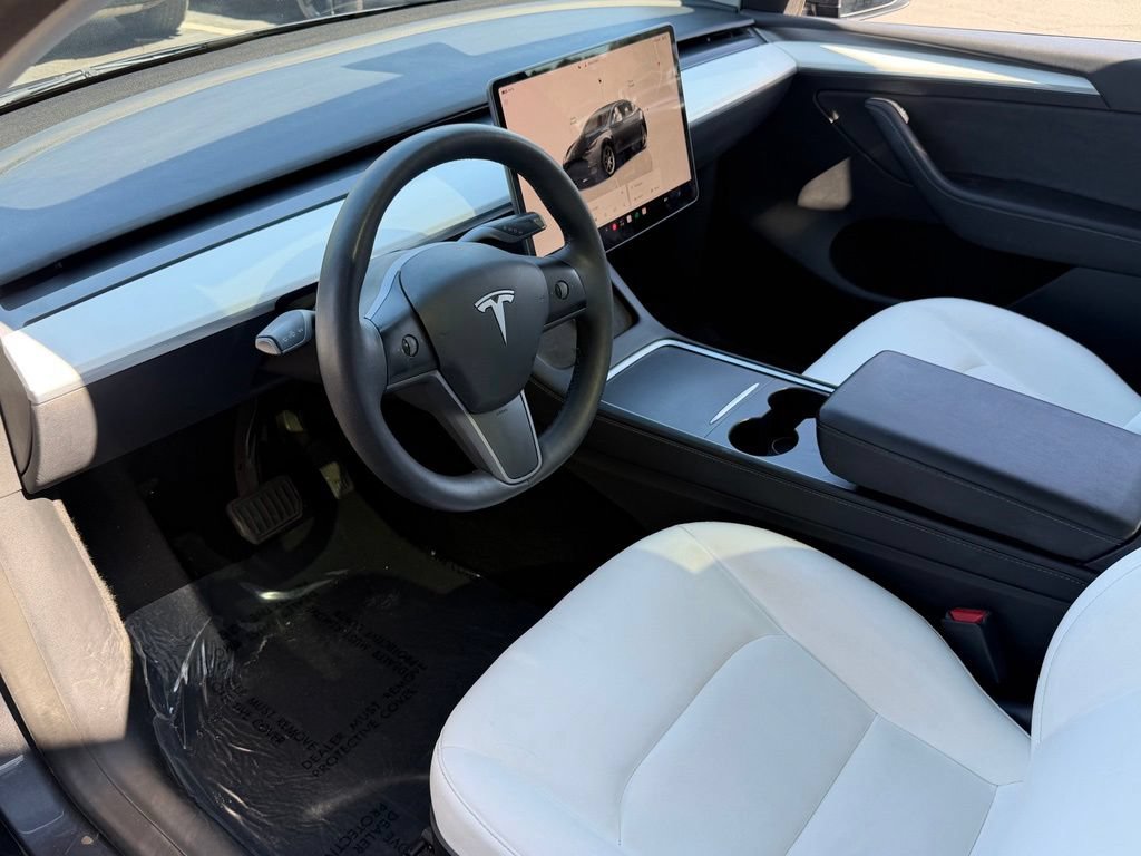 Used 2023 Tesla Model Y Long Range AWD/4WD image 27