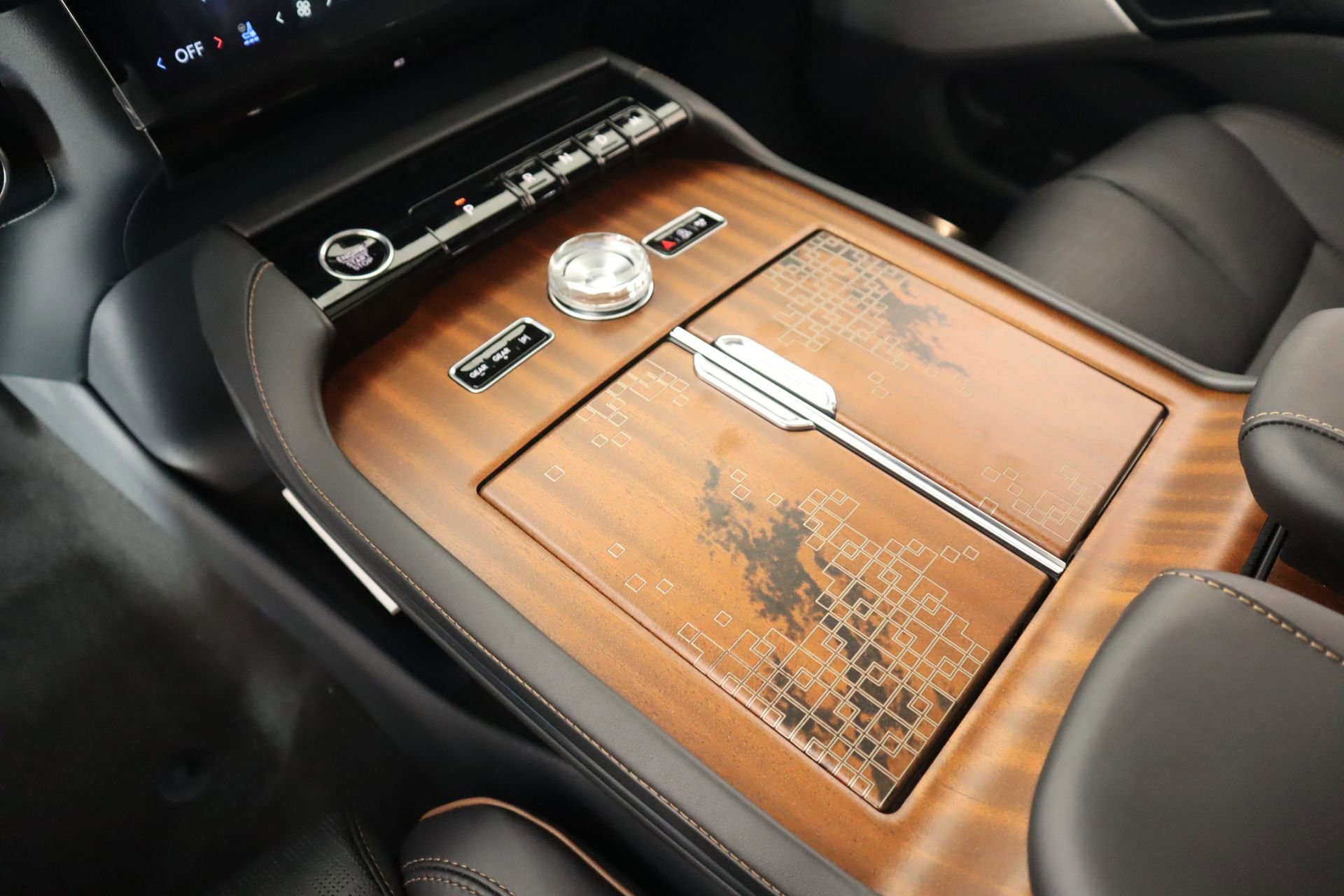 New 2026 Lincoln Navigator Black Label image 9