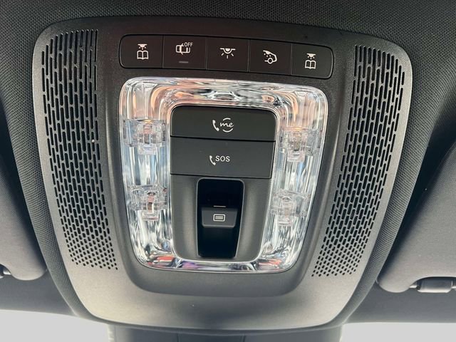 Used 2025 Mercedes-Benz GLA 250 4MATIC image 37