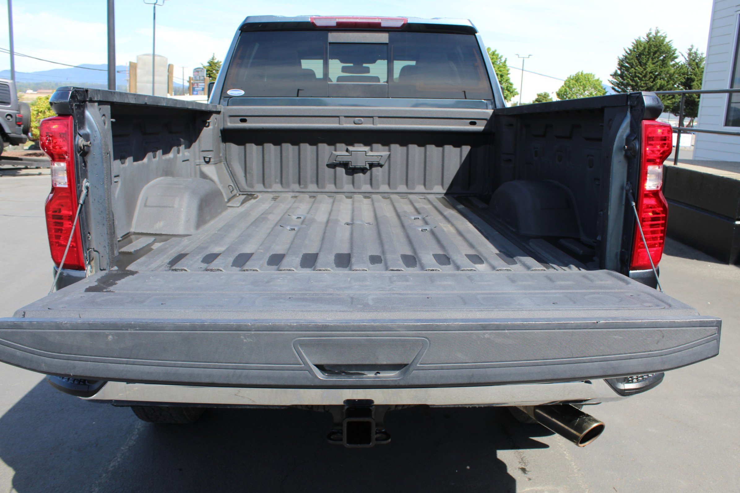 Used 2020 Chevrolet Silverado 2500 LT w/ True North Edition AWD/4WD image 17